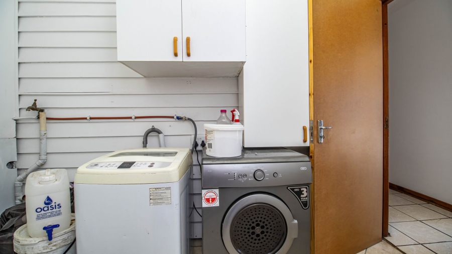 5 Bedroom Property for Sale in The Village Western Cape